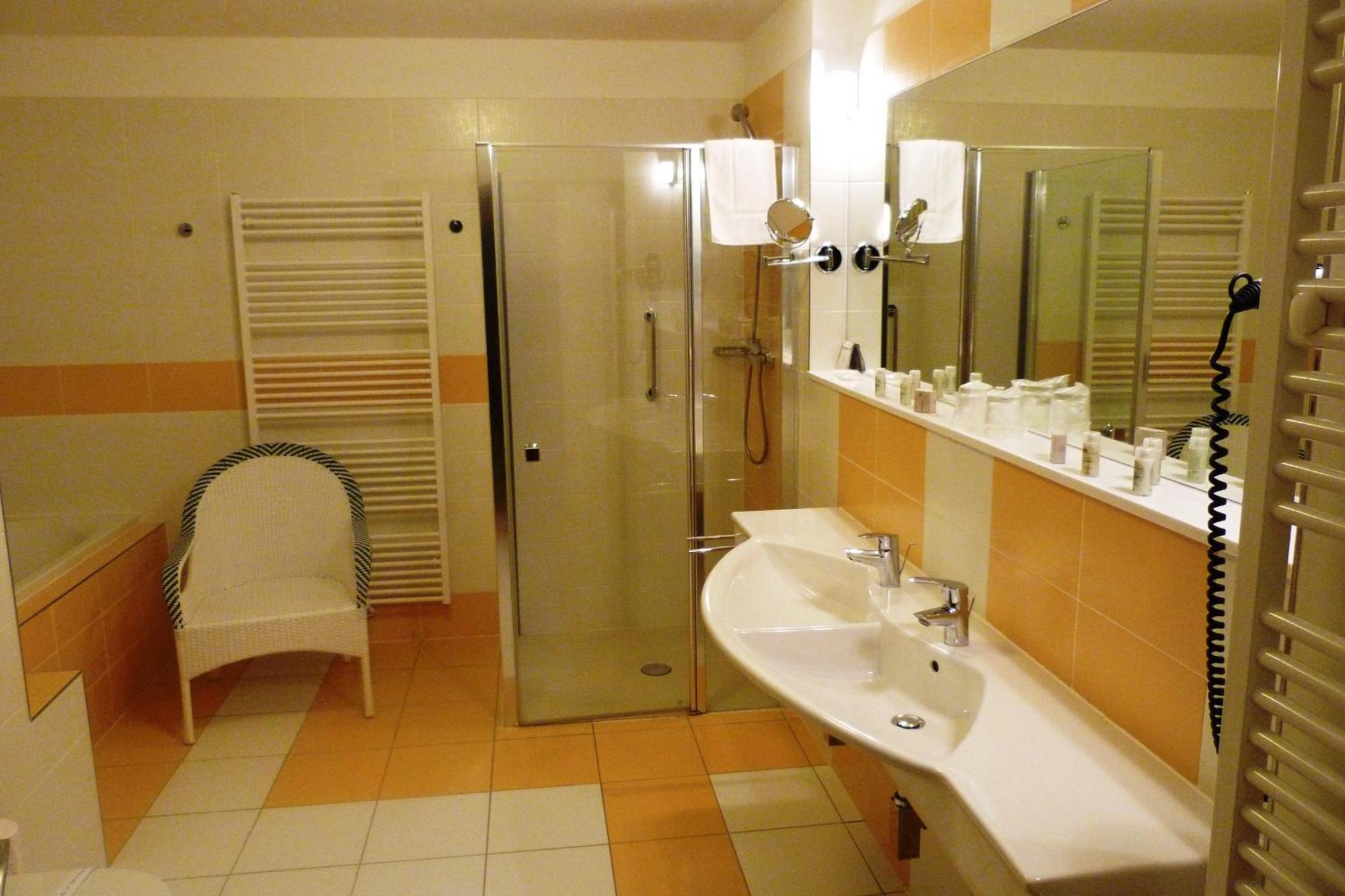 Hotel Studanka ريخنوف ناد كنيجنو المظهر الخارجي الصورة