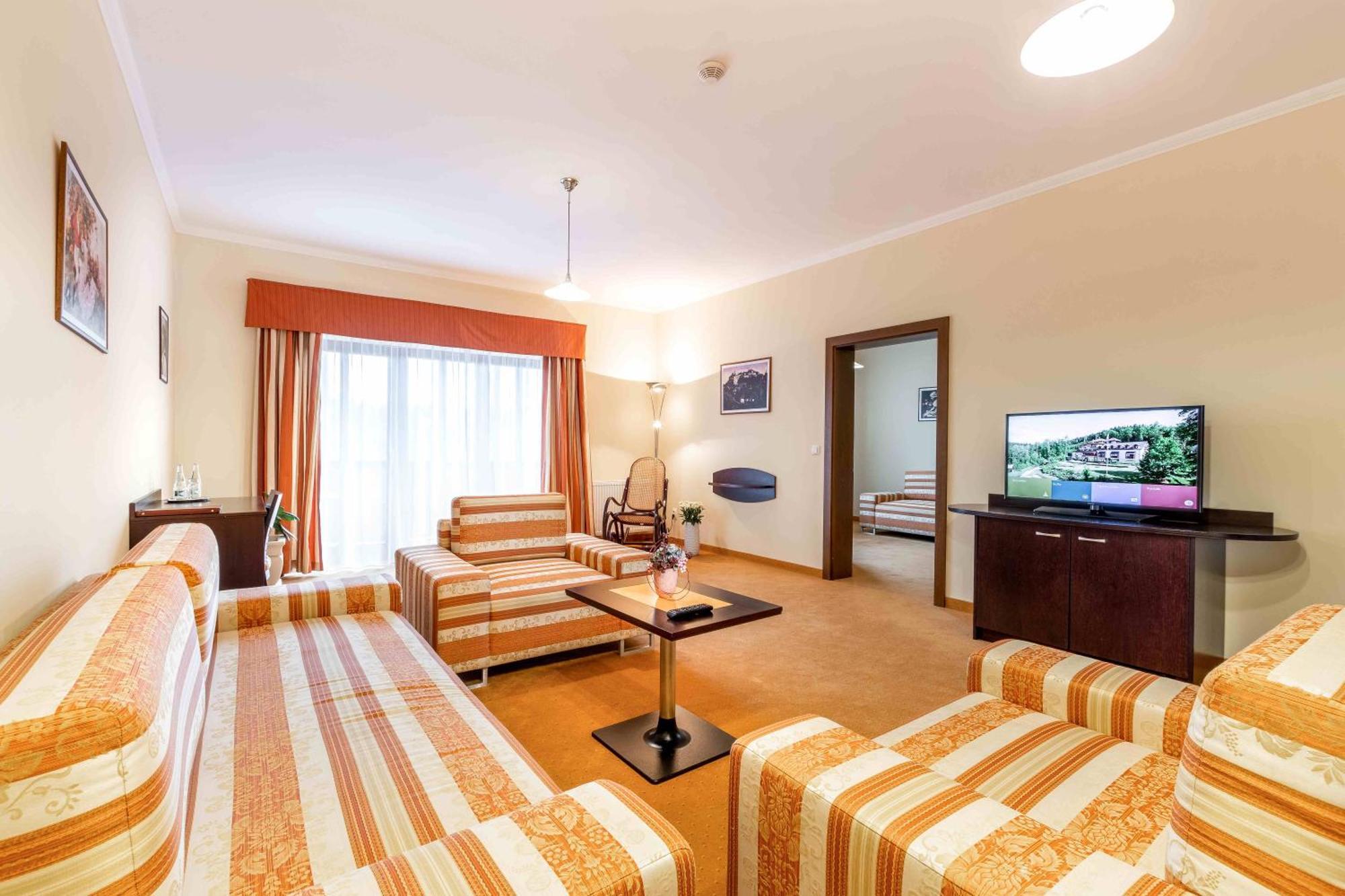 Hotel Studanka ريخنوف ناد كنيجنو المظهر الخارجي الصورة