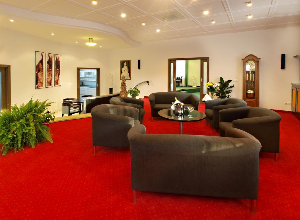 Hotel Studanka ريخنوف ناد كنيجنو المظهر الخارجي الصورة